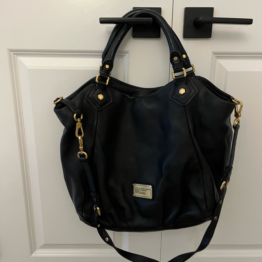 MARC by MARC JACOBS Classic Q Fran Leather Purse Black Leather Gold Hardware - Picture 2 of 6